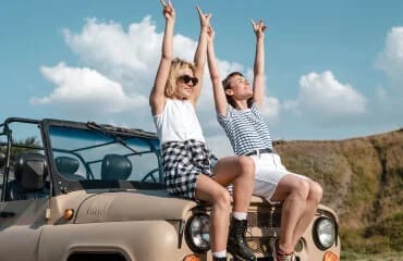 تنمية الأيدي العاملة في القطاع السياحي.